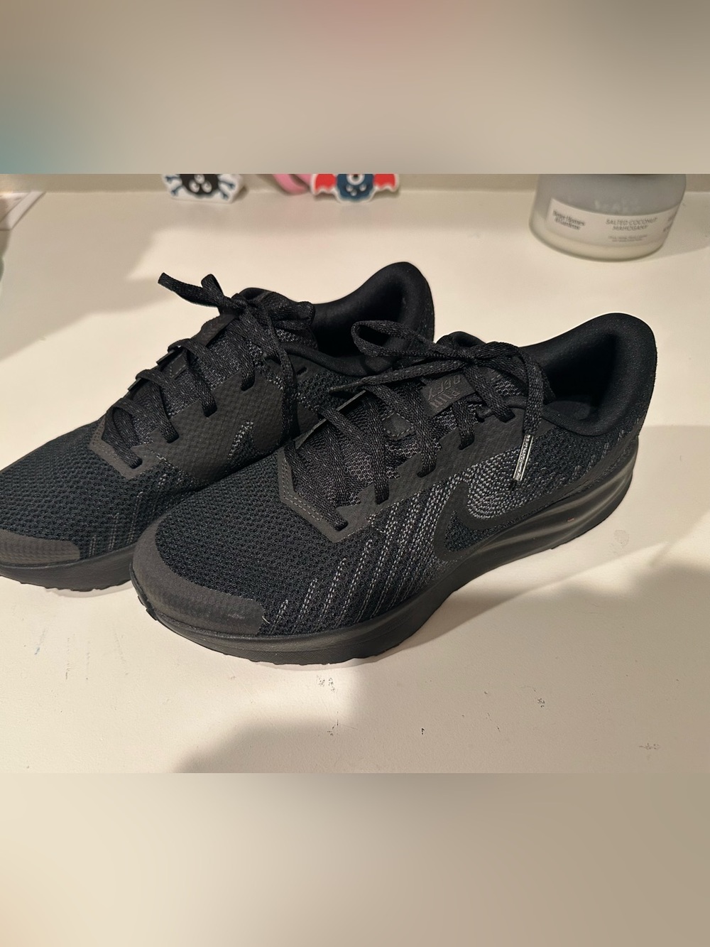 Nike Men's Black Low-Top Athletic Running Shoes